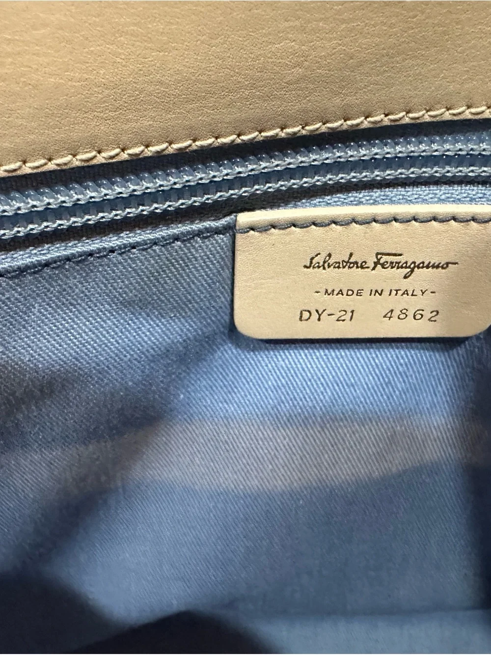 Authentic Salvatore Ferragamo Gancini Leather Tote Shoulder Bag Cream Beige READ